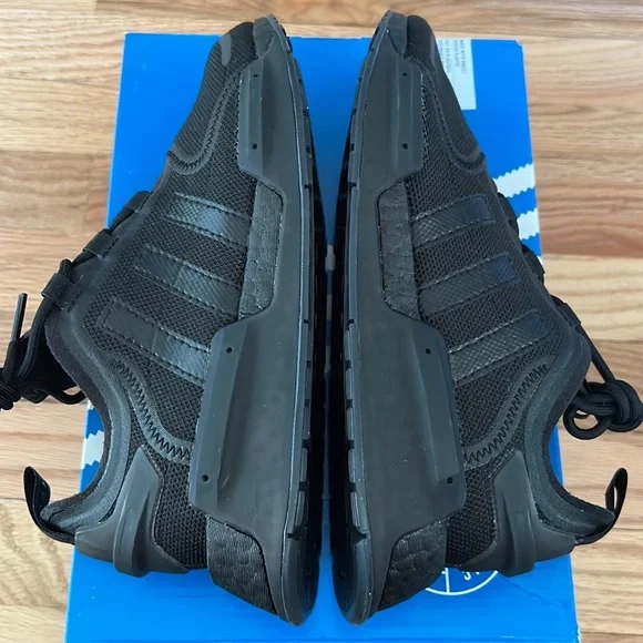 NIB Adidas NMD V3 - Picture 13 of 13